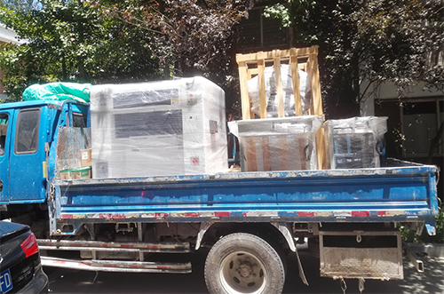 淮南客戶SMT設(shè)備專車送貨，貨到上門安裝調(diào)試