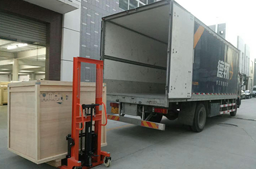 池州客戶SMT設備專車送貨，貨到上門安裝調試